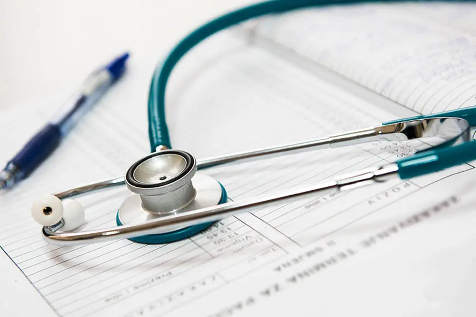 Docentes rechazan controles de médicos auditores