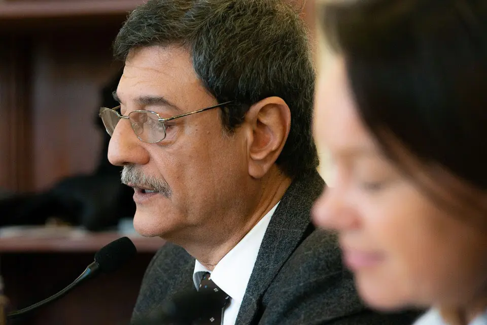 Un empleado de carrera propuesto como secretario del HCD