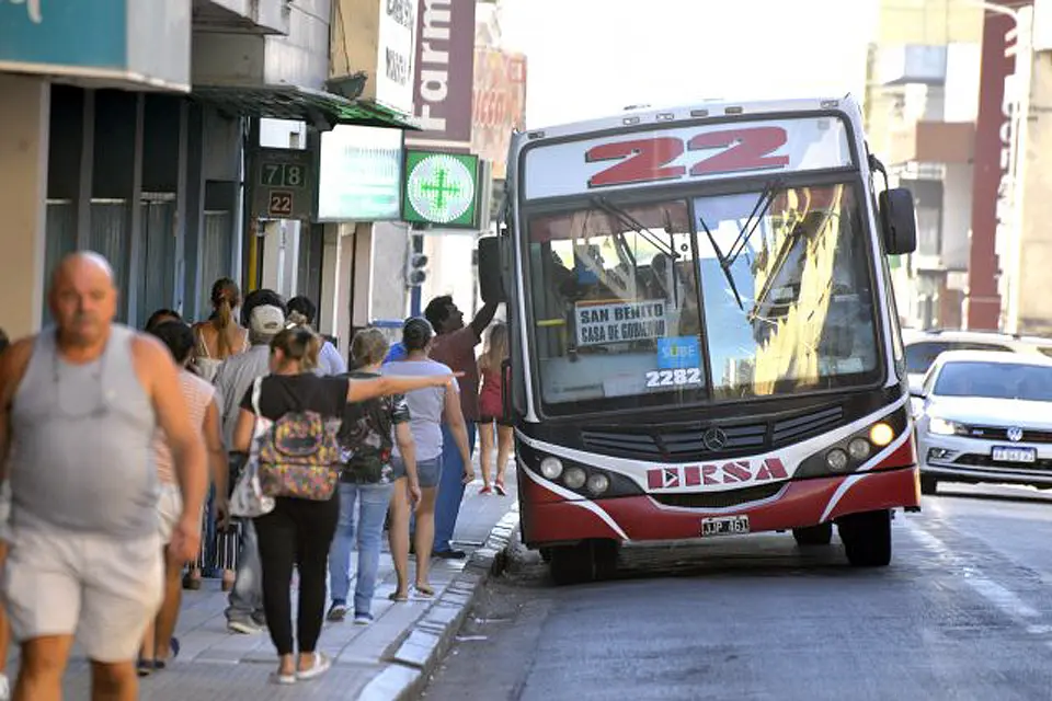 Nación destina $10 millones para pagar bono a los colectiveros de Entre Ríos