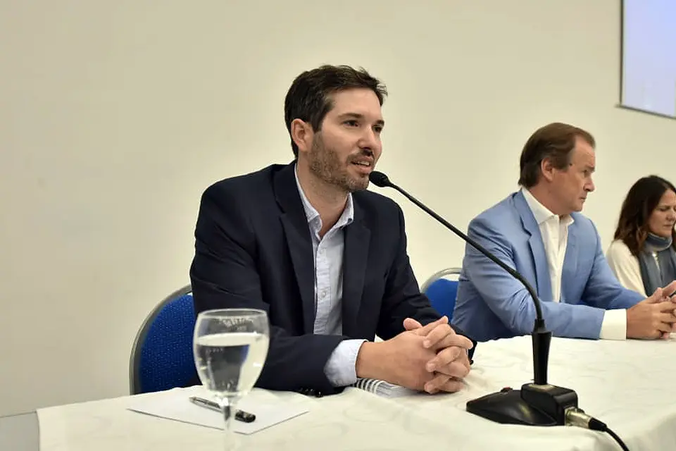 El gobierno “lamenta” el paro docente