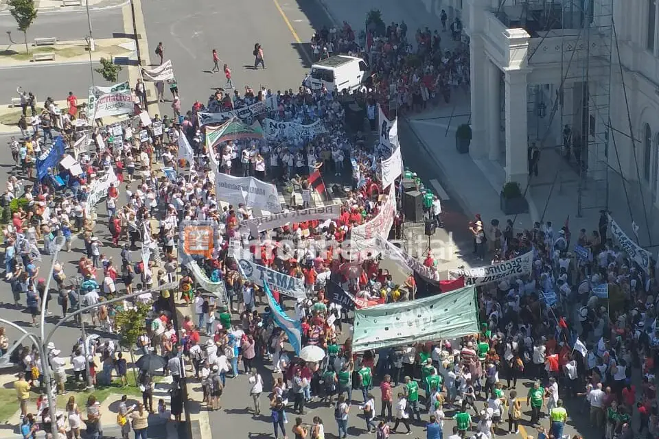 Los docentes exigieron propuesta de aumento en el último día de paro