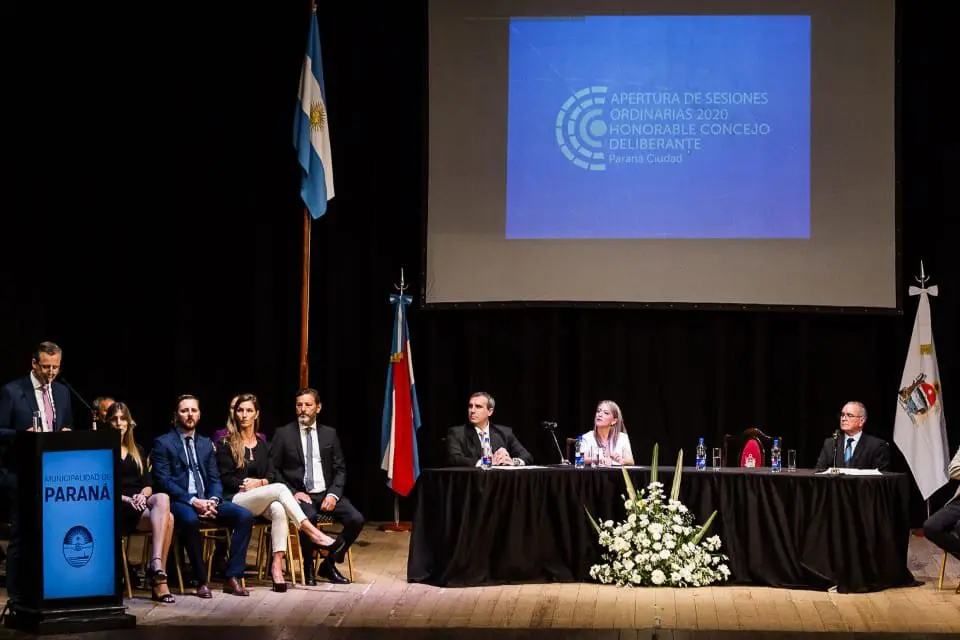Voces a favor y en contra del discurso de Bahl