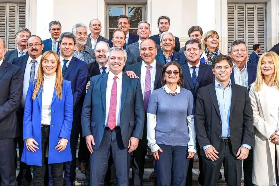 Alberto Fernández convoca a los gobernadores en busca de respaldo