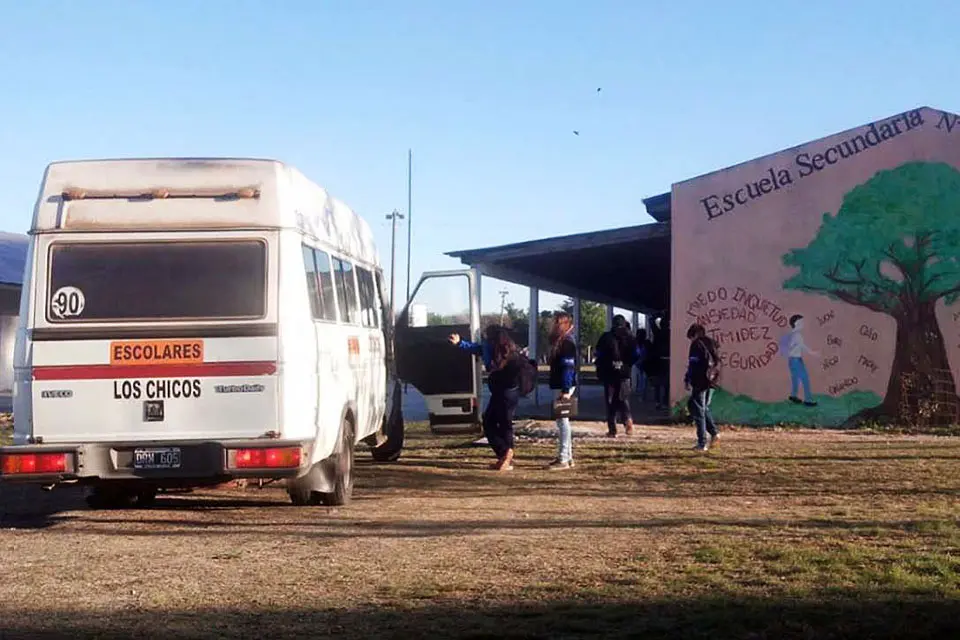 Transportes escolares ofrecen hacer otras cosas