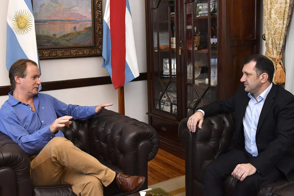 Bordet se volvió a mostrar con su mano derecha