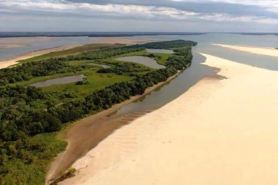 Sólo 14 centímetros de agua en el Paraná