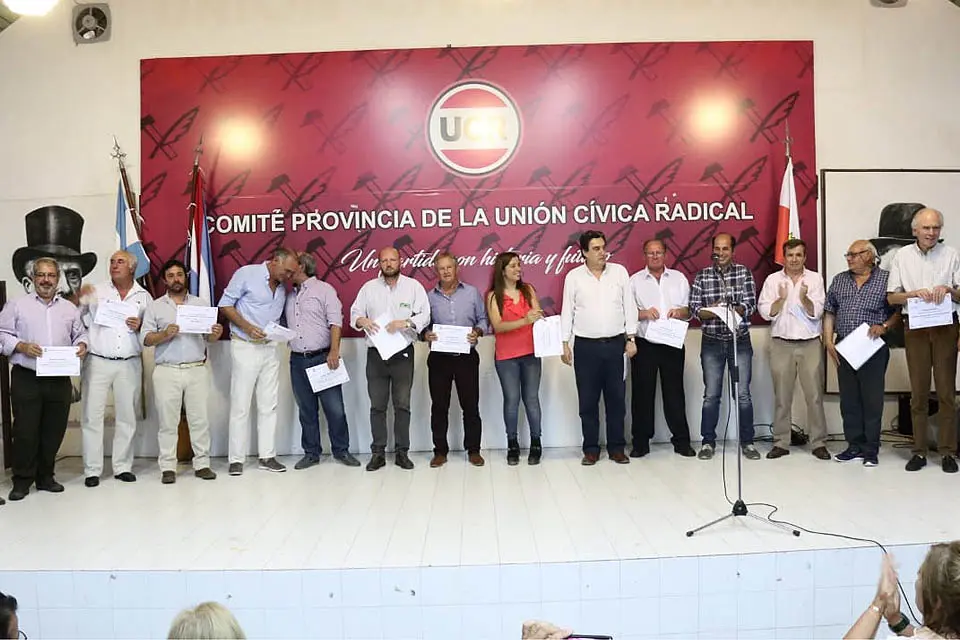 Rogel y Benedetti van igual a elecciones