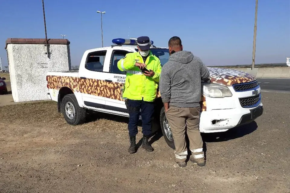 Detuvieron a cazadores furtivos por quemas en islas