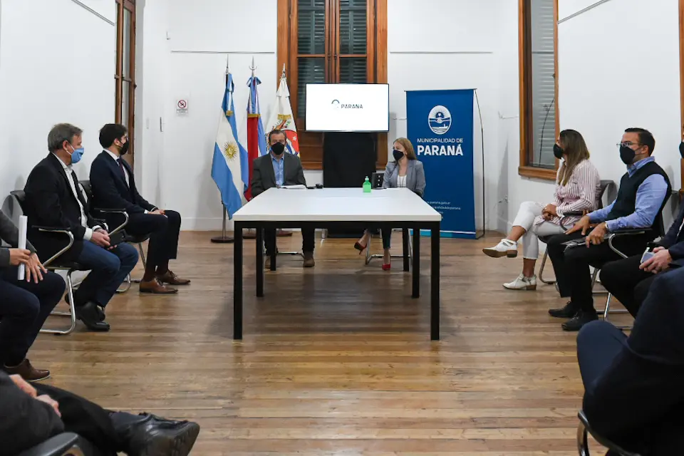 Bahl hizo el primer cambio de Gabinete