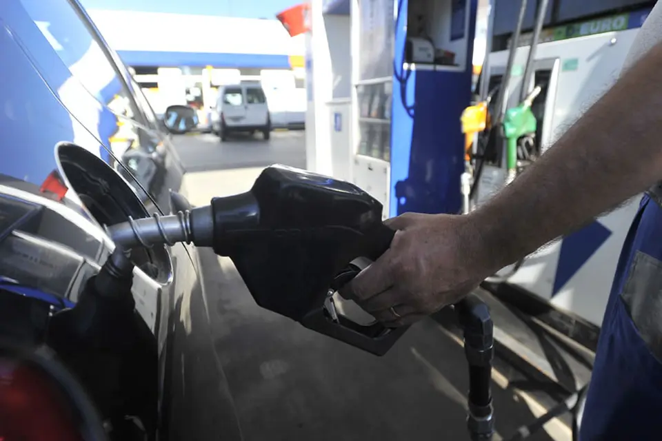 Los combustibles subieron un 2,5%