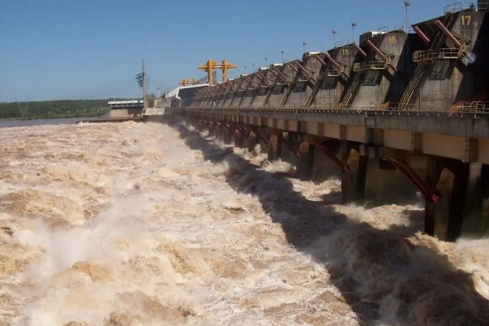 La provincia avanza con el dragado del río y la renovación de la Represa