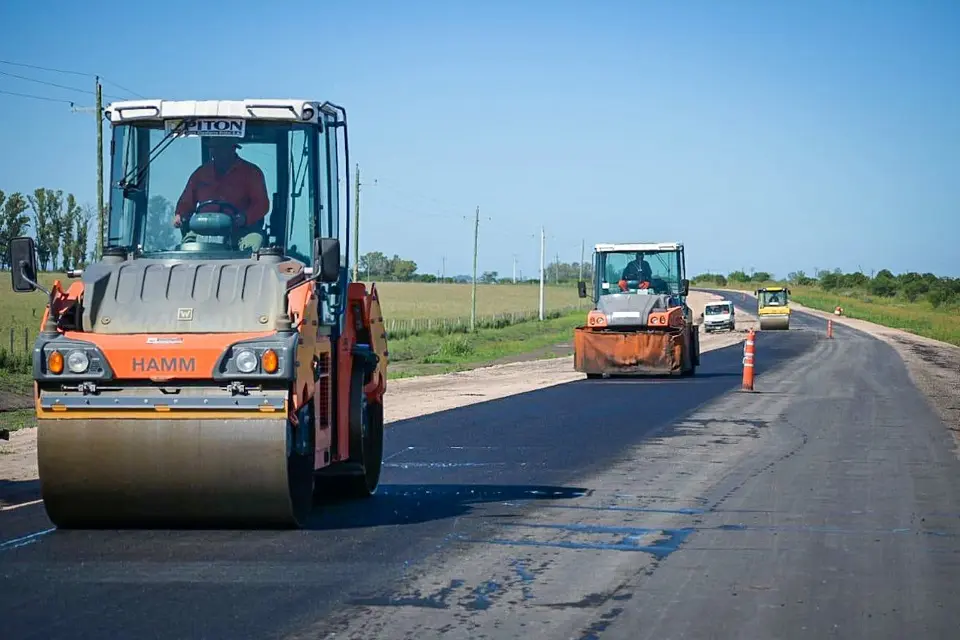 Avanza la pavimentación de la Ruta 51