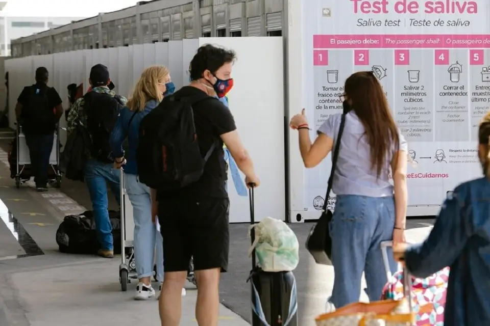 Anuncian medidas ante nuevas cepas del virus