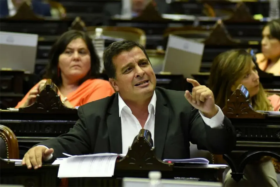 Casaretto pide que todos los jueces paguen Ganancias