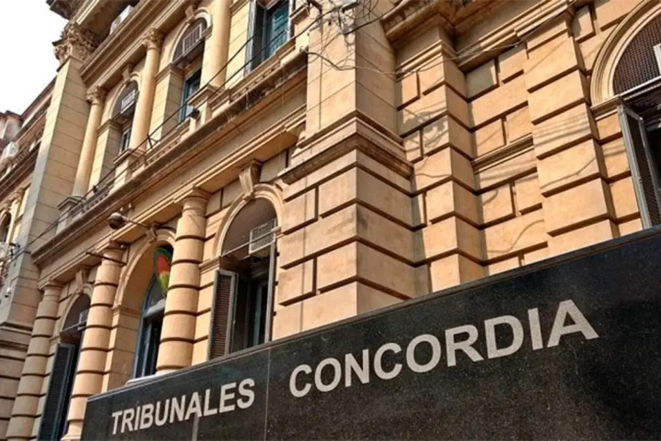 Menor víctima de explotación sexual apuntó a un funcionario judicial