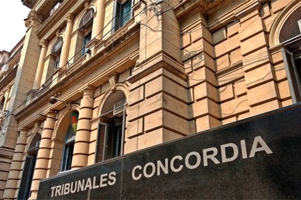 Menor víctima de explotación sexual apuntó a un funcionario judicial