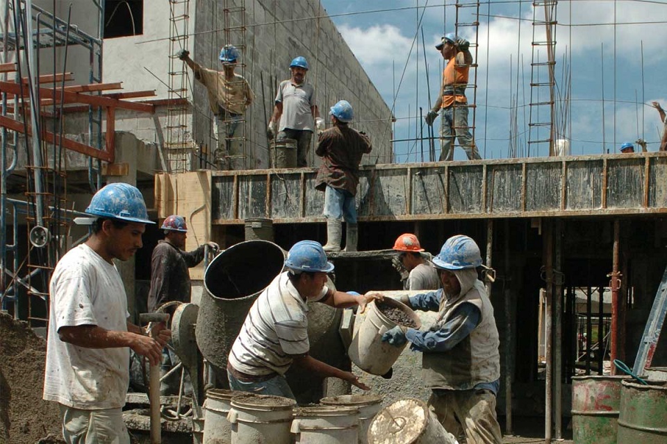 Extienden hasta el 31 de mayo la prohibición de despidos sin causa