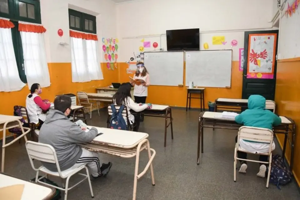 Piden la suspensión de clases presenciales en Paraná