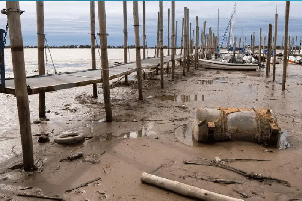 Ya peligra el agua potable en tres ciudades