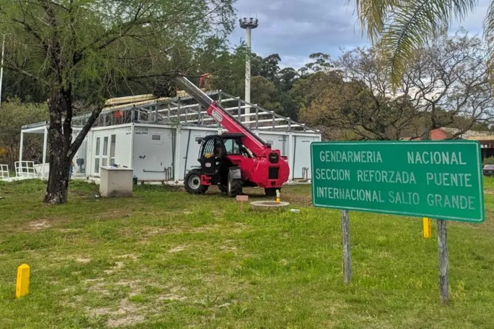 Arman módulo sanitario para control de uruguayos