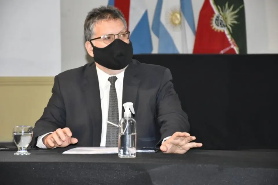 Francolini pidió la renuncia a todos sus funcionarios