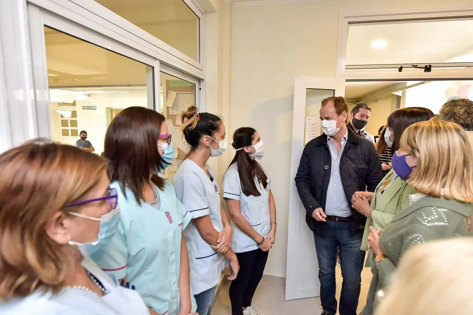 Estrenan complejo integral de salud para jóvenes