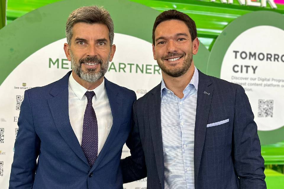 Gainza presente en un encuentro de ciudades inteligentes en España