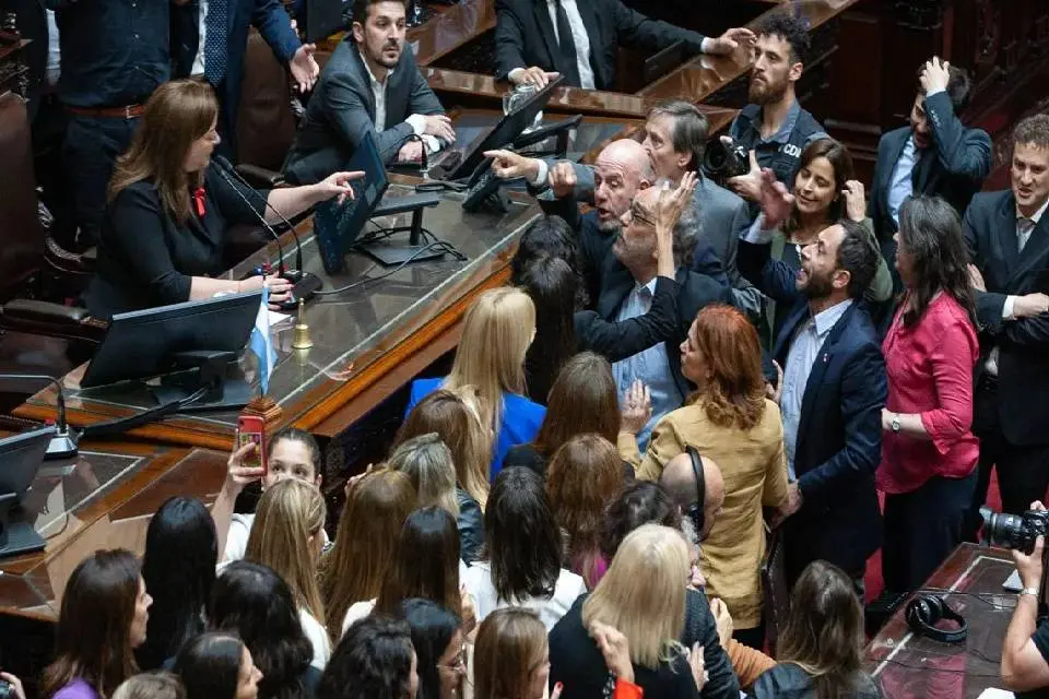 Escándalo en el recinto impidió la creación de la universidad Juan L. Ortiz