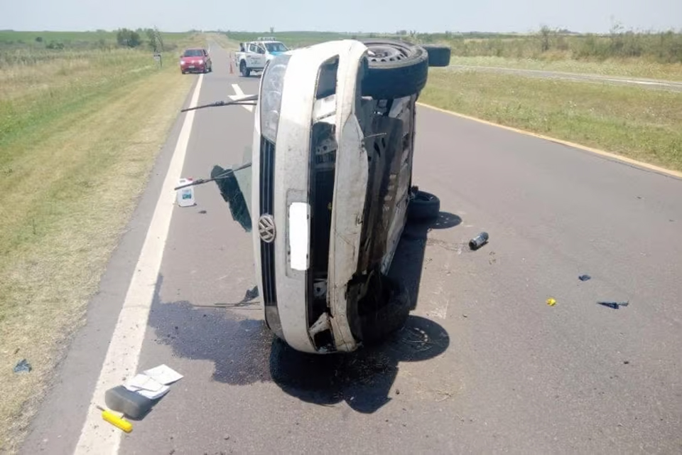 Funcionaria entrerriana volcó en Ruta 18