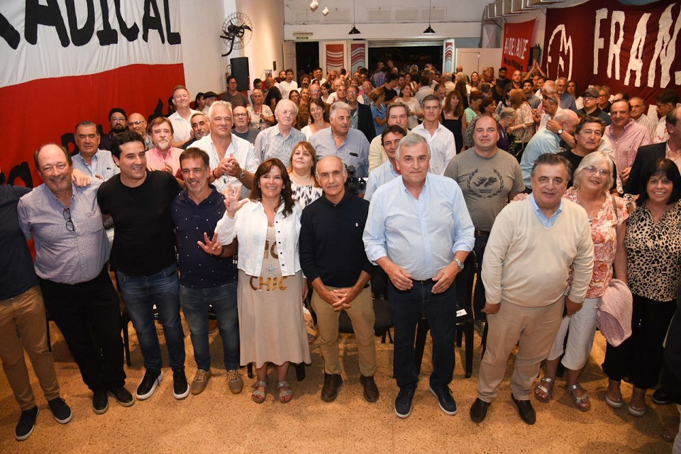 Sin entrerrianos la UCR pidió orden y unidad