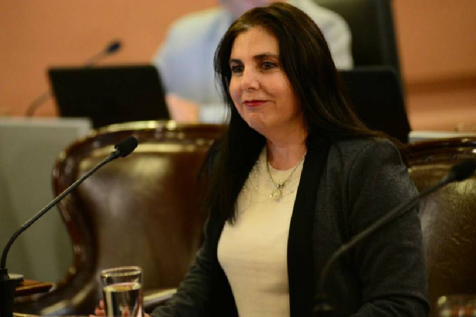 Lena arremetió contra el kirchnerismo