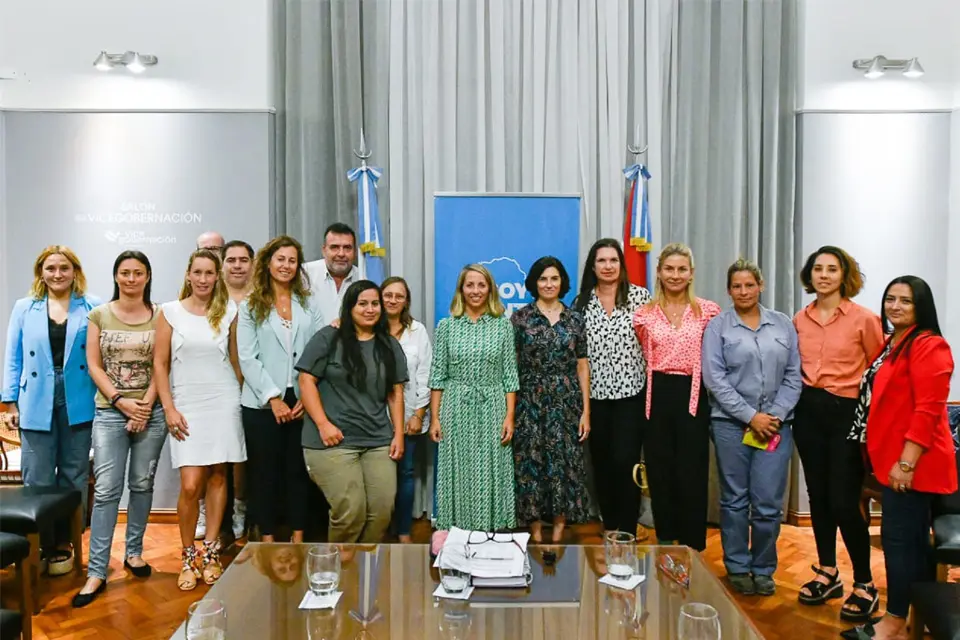 Stratta recibió a funcionaria nacional para trabajar en políticas de género