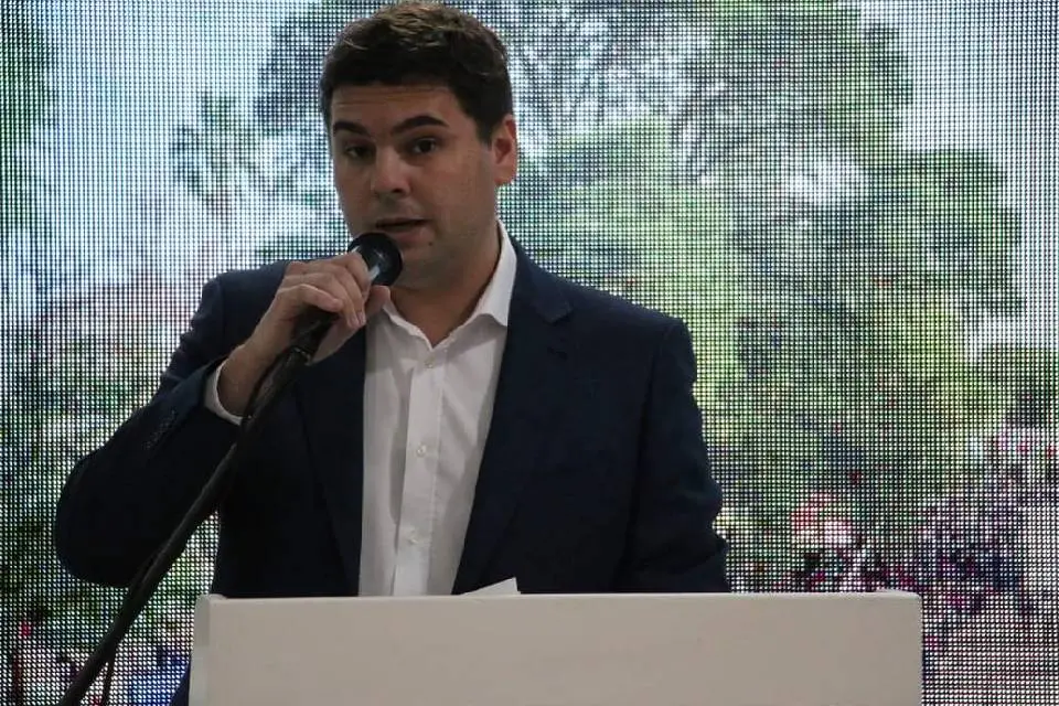 Bastian destacó la obra pública