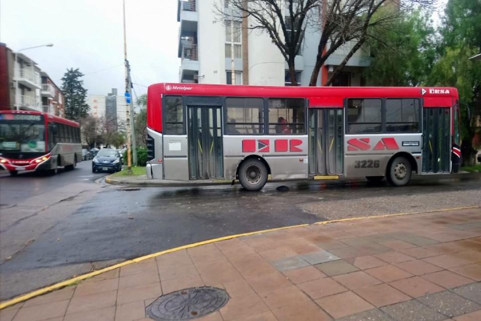Más complicaciones para los usuarios de colectivos en Paraná