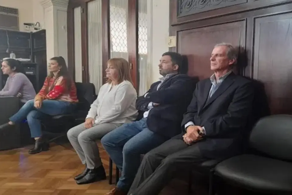 Condenaron a un abogado y dos contadores en Paraná