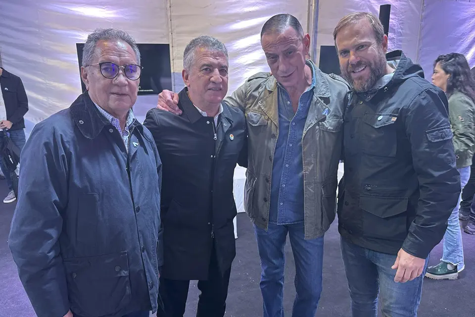 Urribarri también se sumó al pedido de Cristina
