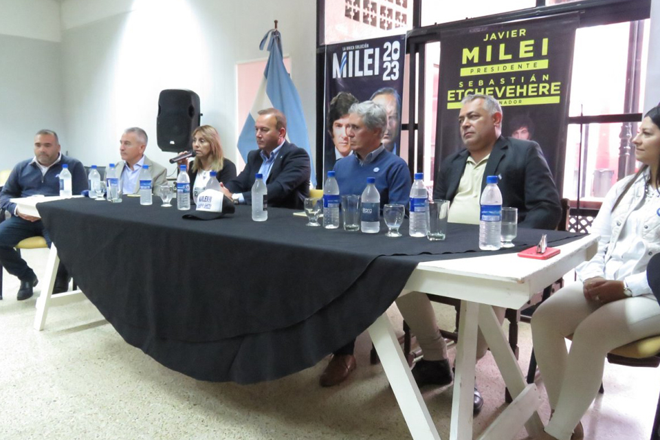 En modo campaña Etchevehere busca sumar más vecinalismo