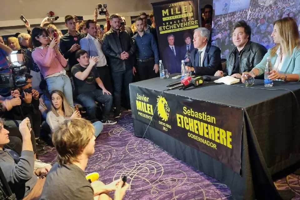 Milei presente en el lanzamiento de su candidato a gobernador