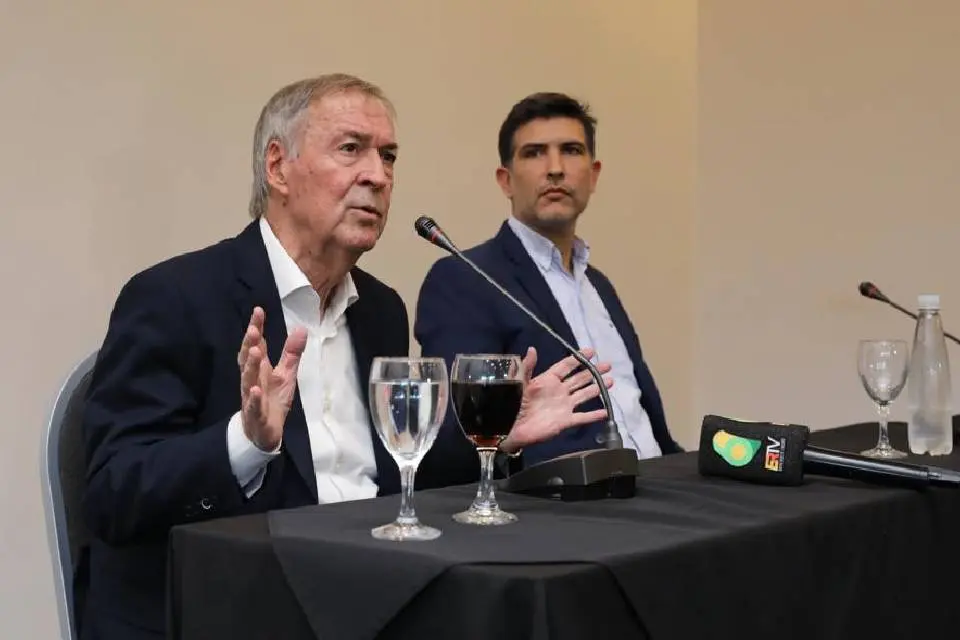 Schiaretti reclamó las regalías de Salto Grande y cruzó a Frigerio