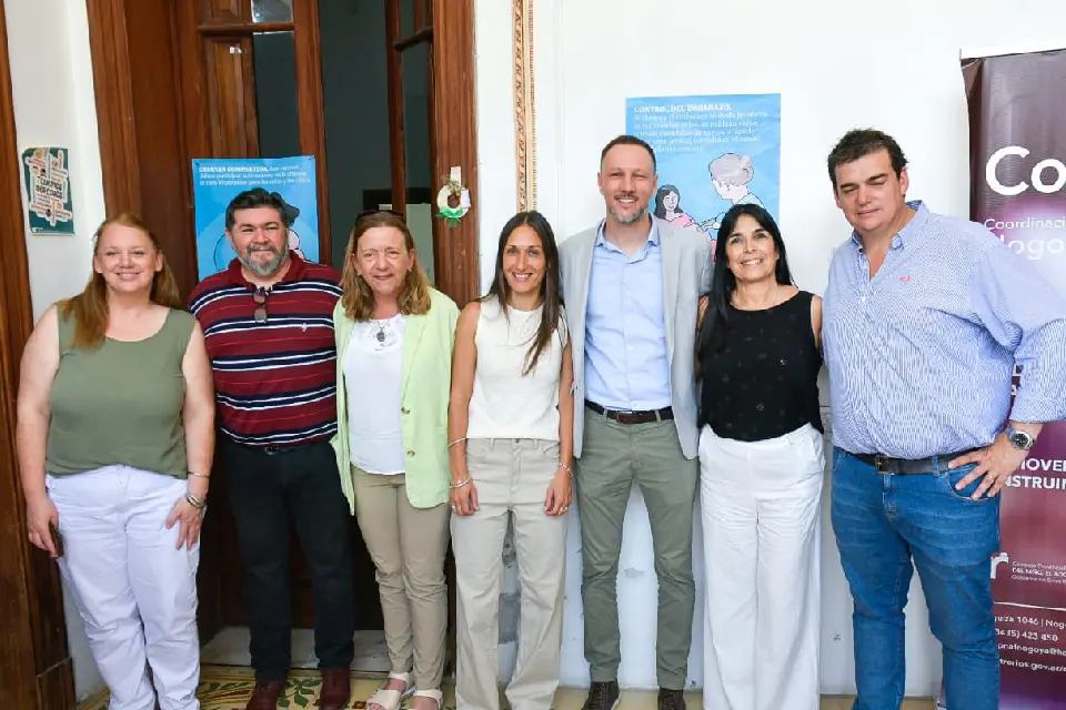 Aluani también acompaña a nuevos funcionarios