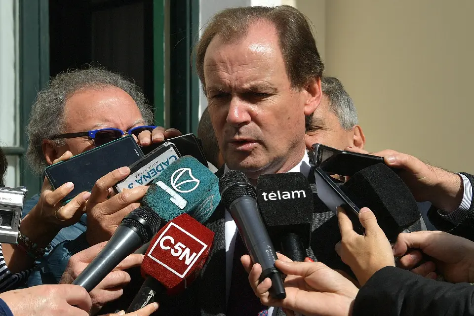 Bordet defendió a Frigerio por la amenaza de Milei