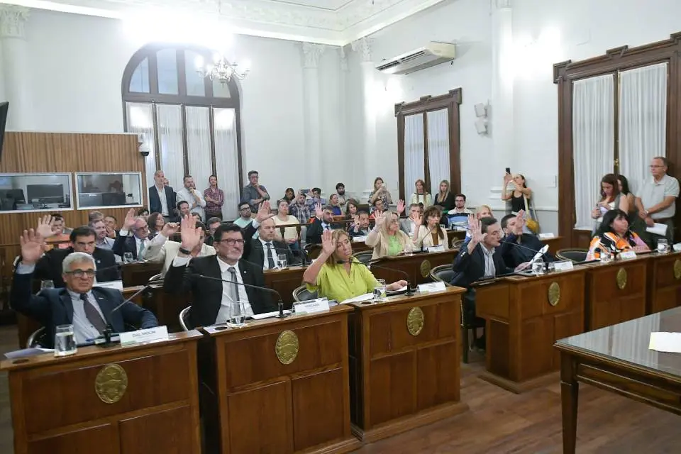 Frigerio logró que le aprueben reformas económicas con algunas correcciones