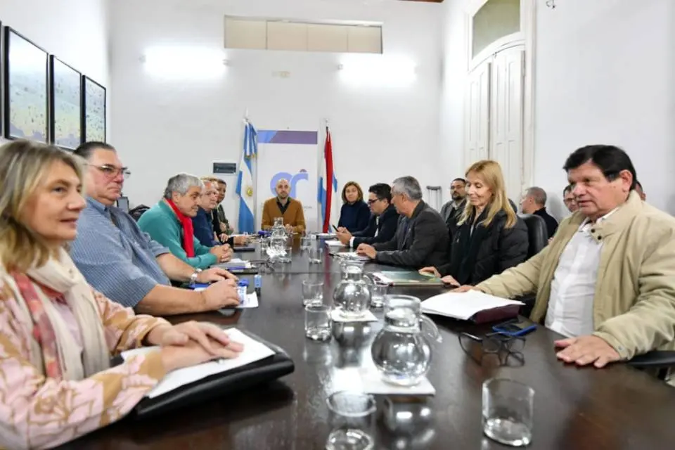 ¿Qué ofreció la Provincia a los docentes y qué dijeron los gremios?