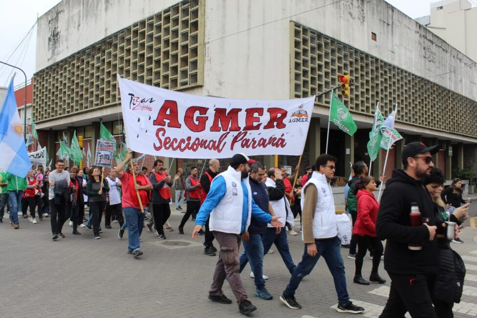 Finalmente, todos los gremios docentes se suman al paro