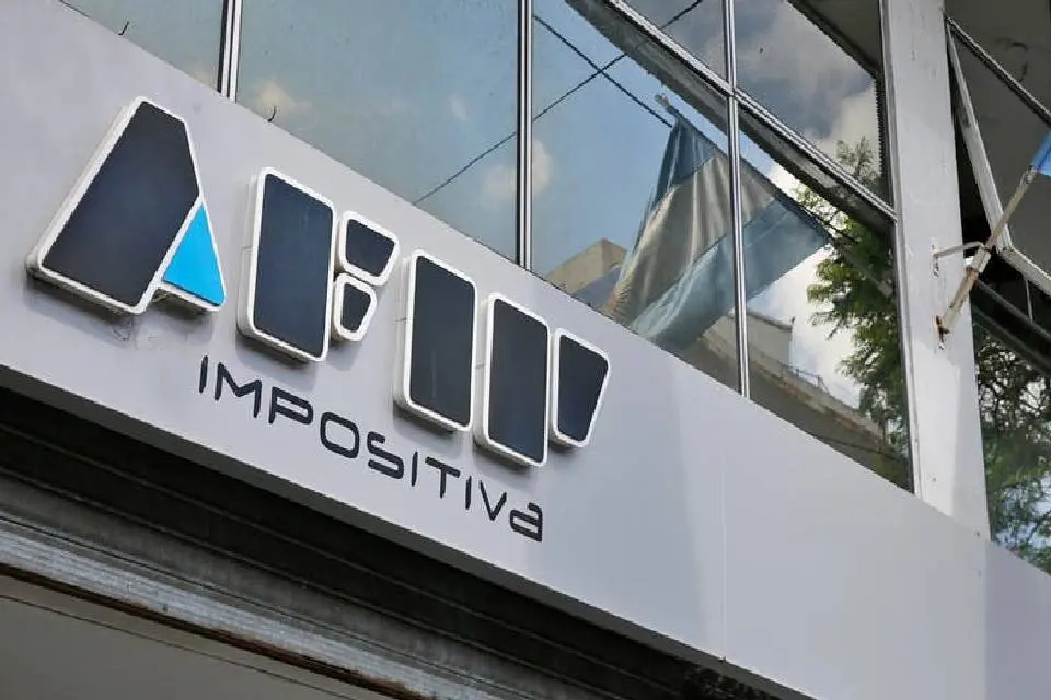 La AFIP reglamentó el blanqueo de capitales sin impuestos hasta 100 mil dólares