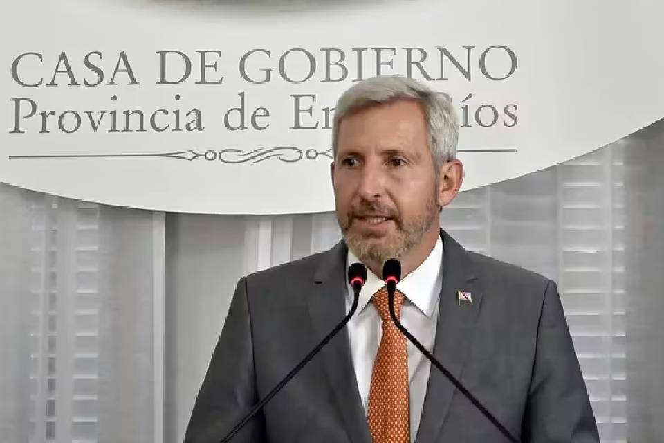 Rogelio Frigerio busca fondos para cancelar un vencimiento de deuda en dólares