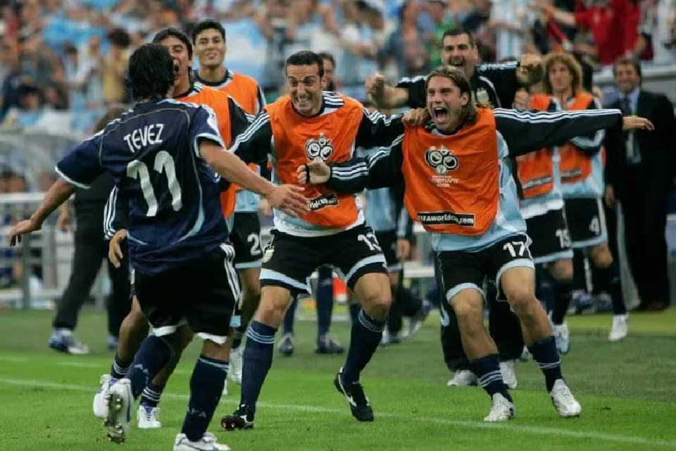 (Mención a futbolistas entrerrianos) La conexión Scaloni-Lorenzo: la historia mundialista que vincula a los técnicos de Argentina y Colombia