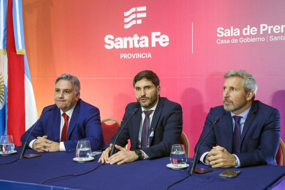 (Mención a Frigerio) La Región Centro levanta la voz y pide pista