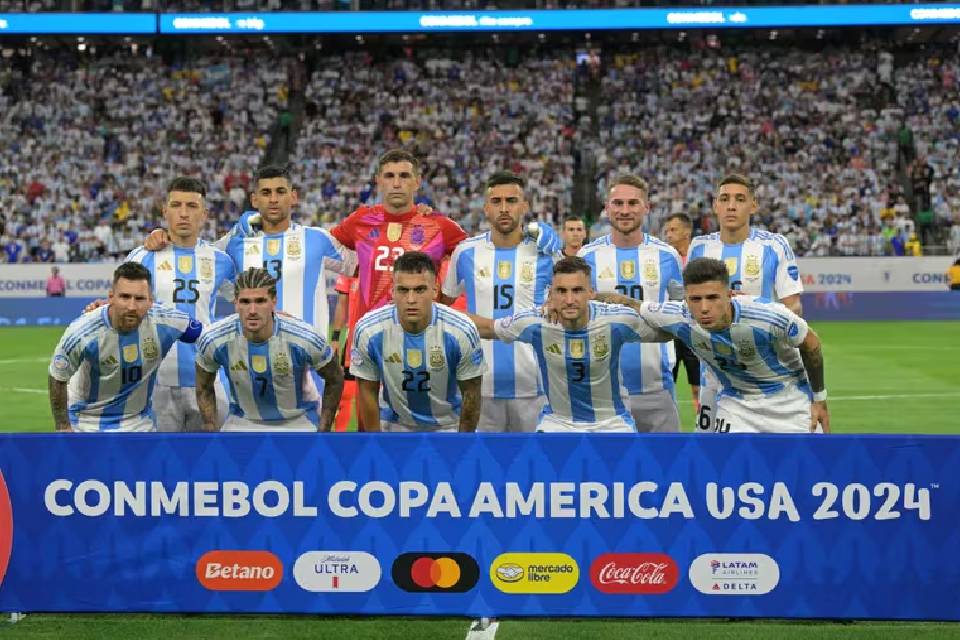 (Mención a futbolista entrerriano) El boletín de calificaciones de Argentina ante Ecuador