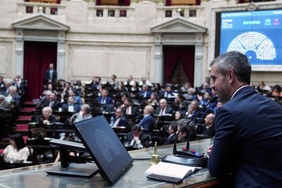 (Mención a legislador entrerriano) El recinto de Diputados será todo un hervidero